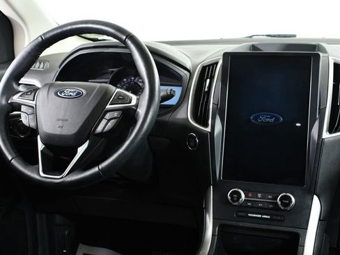 Used 2024 Ford Edge SEL w/ Convenience Package image 8