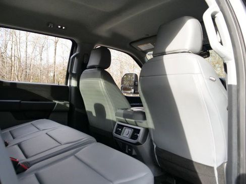 Used 2023 Ford F450 XLT w/ XLT Value Package image 33