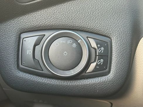 Used 2015 Ford Escape SE w/ Equipment Group 201A image 20