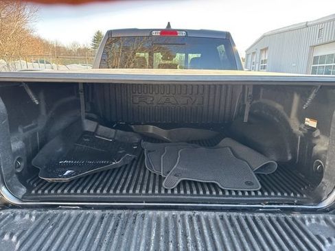 Used 2023 RAM 1500 Laramie AWD/4WD image 5