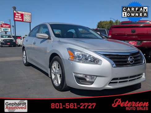 Used 2013 Nissan Altima 2.5 SV image 1