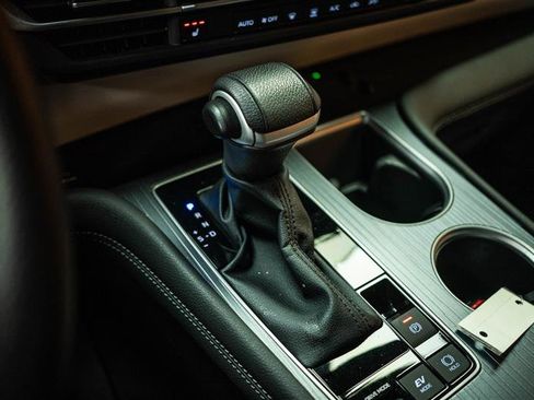 Used 2025 Toyota Sienna XLE w/ XLE Plus Package image 21