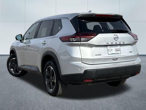 Used 2025 Nissan Rogue SV image 37