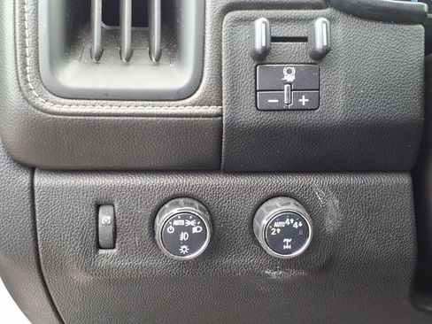 Used 2017 GMC Canyon Denali image 25