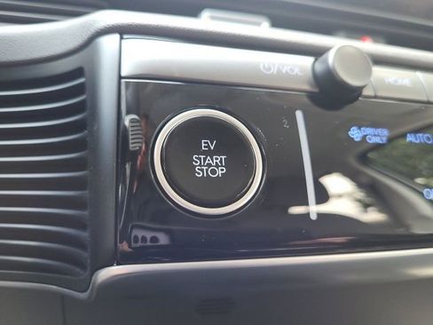 New 2025 Hyundai Ioniq 5 SE image 19