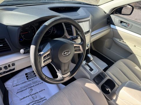 Used 2013 Subaru Outback 2.5i Premium w/ Popular Pkg 1B AWD/4WD image 12
