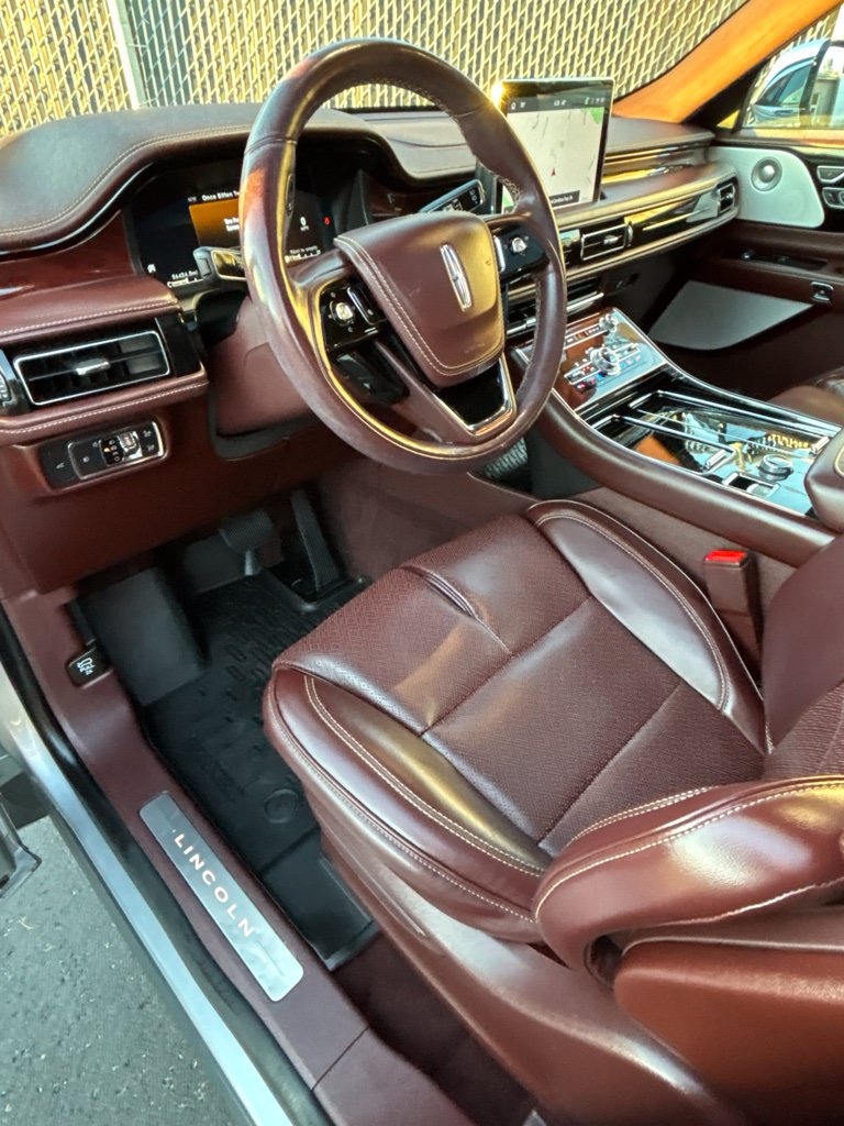 Certified 2021 Lincoln Aviator Black Label w/ Dynamic Handling Package AWD/4WD image 17