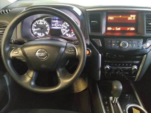 Used 2016 Nissan Pathfinder S AWD/4WD image 22