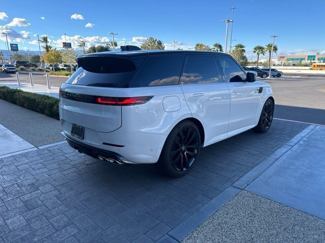 Used 2025 Land Rover Range Rover Sport Dynamic SE AWD/4WD image 5