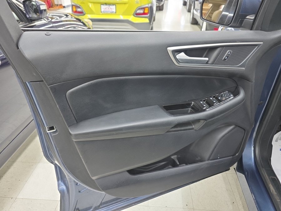 Used 2019 Ford Edge SEL w/ Equipment Group 201A AWD/4WD image 14