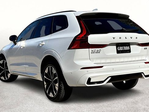 Used 2026 Volvo XC60 B5 Plus w/ Protection Package Premier image 16
