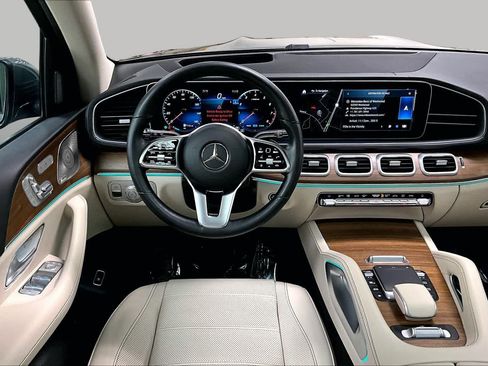 Used 2023 Mercedes-Benz GLS 450 4MATIC image 6
