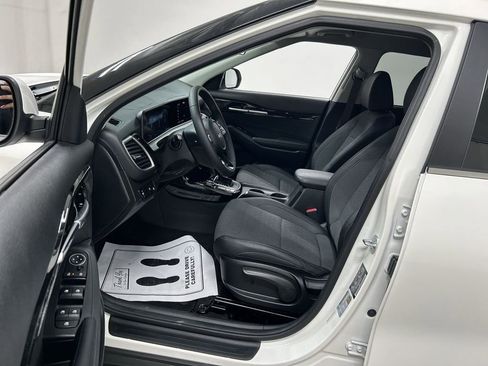 Certified 2024 Kia Seltos S image 9