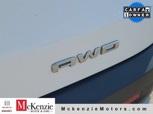 Used 2023 GMC Acadia SLT w/ Technology Package AWD/4WD image 36