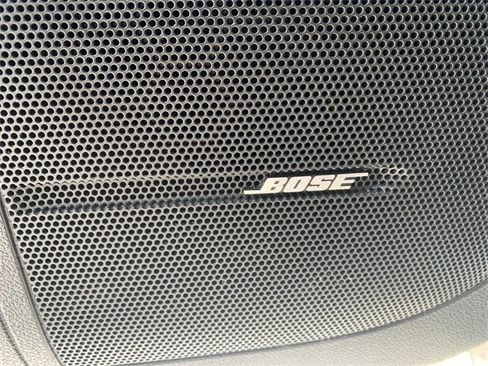 Used 2017 Chevrolet Traverse LT image 22