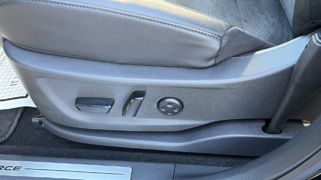 Certified 2024 Nissan Ariya AWD image 10