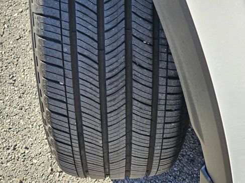 Used 2024 Honda CR-V Sport Touring image 10