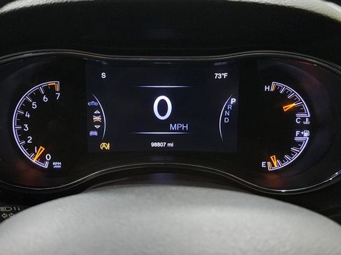 Used 2020 Jeep Grand Cherokee Laredo image 15