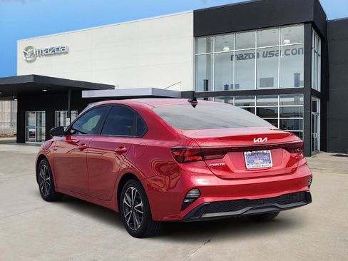 Used 2024 Kia Forte LXS FWD image 4