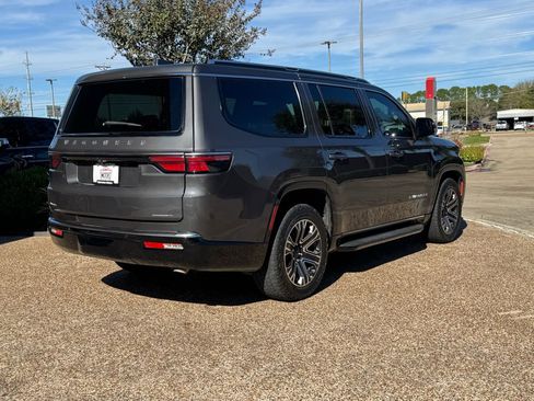 Used 2022 Jeep Wagoneer Series III w/ Convenience Group I image 8