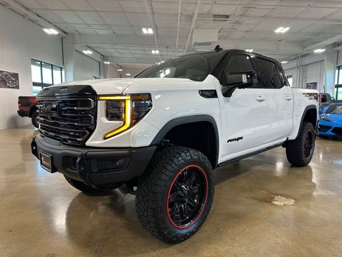 Used 2023 GMC Sierra 1500 AT4X AWD/4WD image 4