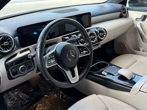 Used 2020 Mercedes-Benz A 220 image 2