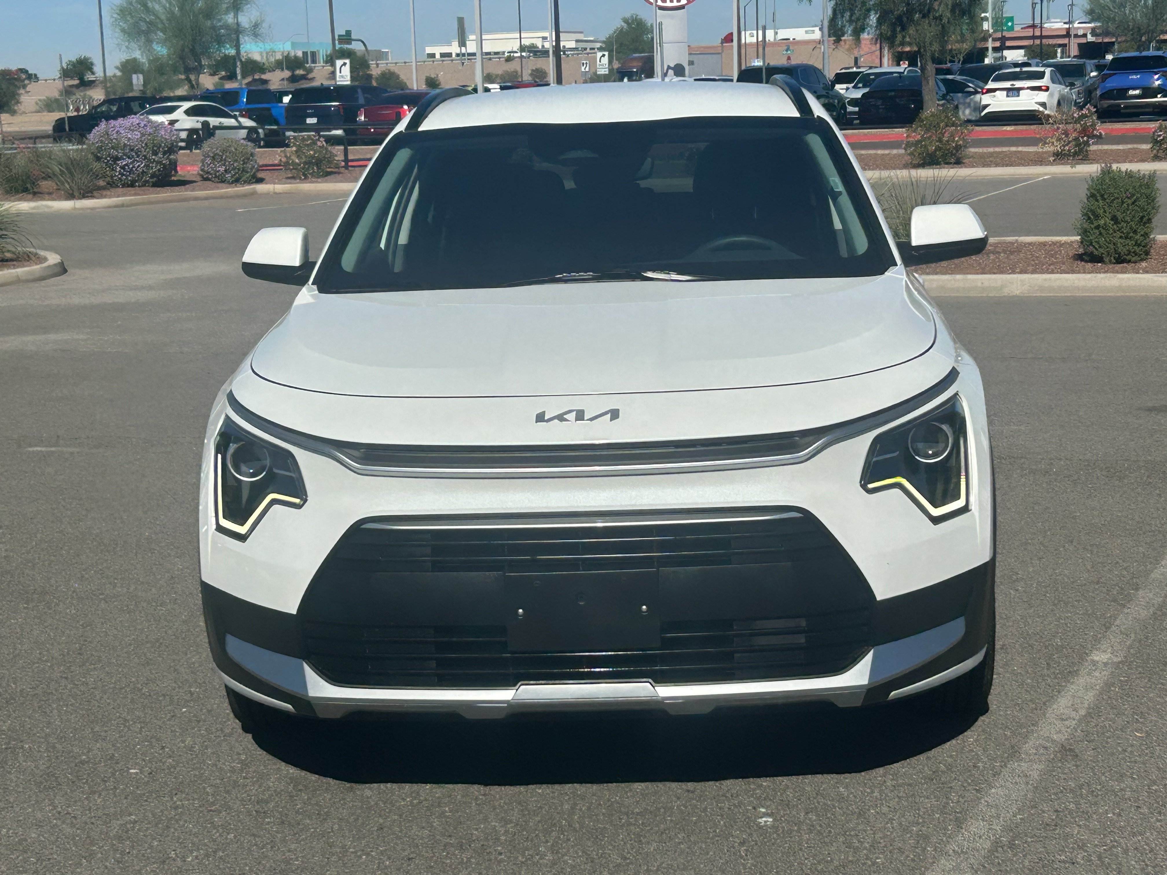 Certified 2025 Kia Niro LX FWD image 8