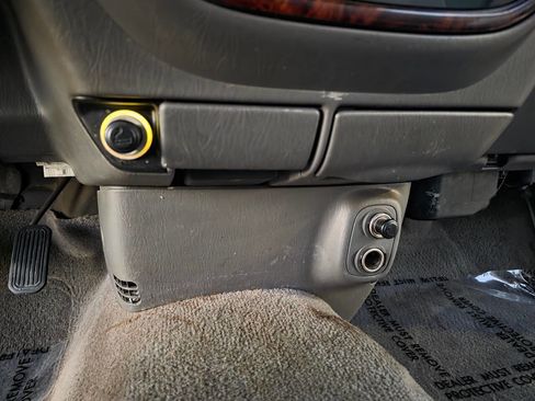 Used 2000 Toyota Tundra Limited image 37