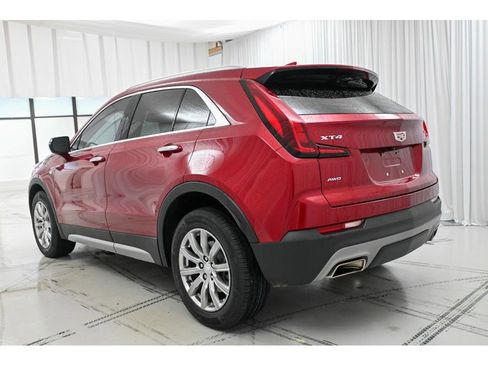 Used 2023 Cadillac XT4 Premium Luxury image 5