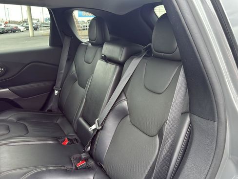 Used 2020 Jeep Cherokee Latitude Lux w/ Comfort/Convenience Group image 21