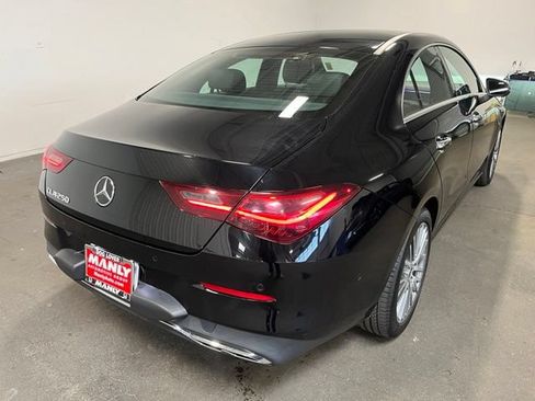 Used 2025 Mercedes-Benz CLA 250 image 3