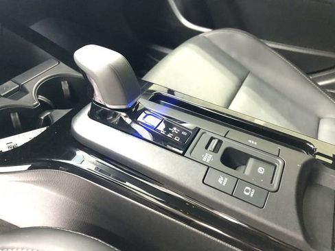 Used 2024 Toyota Prius XLE image 26