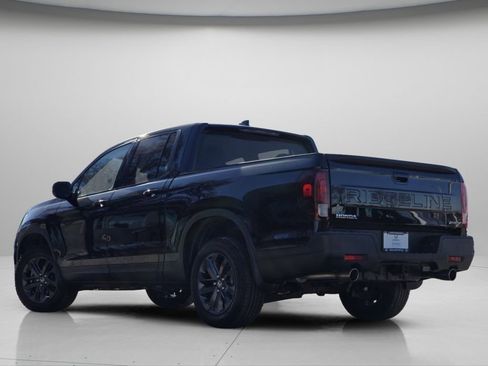 Used 2024 Honda Ridgeline Sport image 18