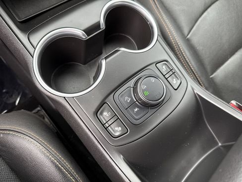 Used 2020 GMC Terrain SLT w/ Preferred Package image 34