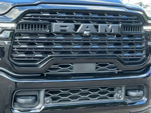 Used 2025 RAM 2500 Limited AWD/4WD image 59