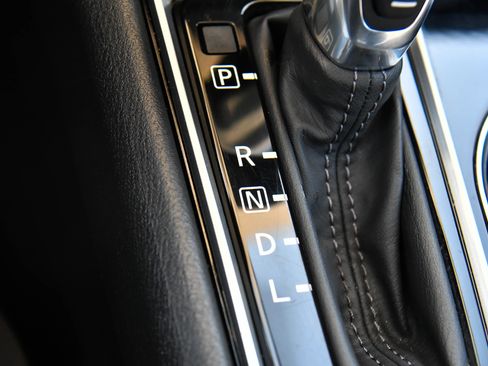 Used 2024 Nissan Altima 2.5 SV image 23