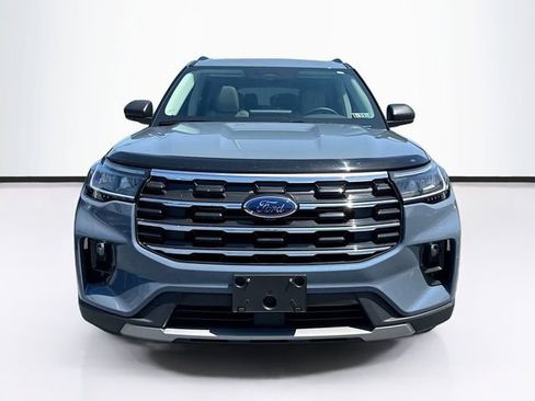 Certified 2025 Ford Explorer Active w/ Active Comfort Package AWD/4WD image 3