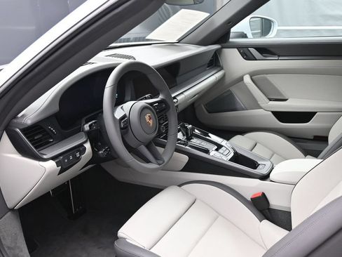 Certified 2025 Porsche 911 Carrera S RWD image 4