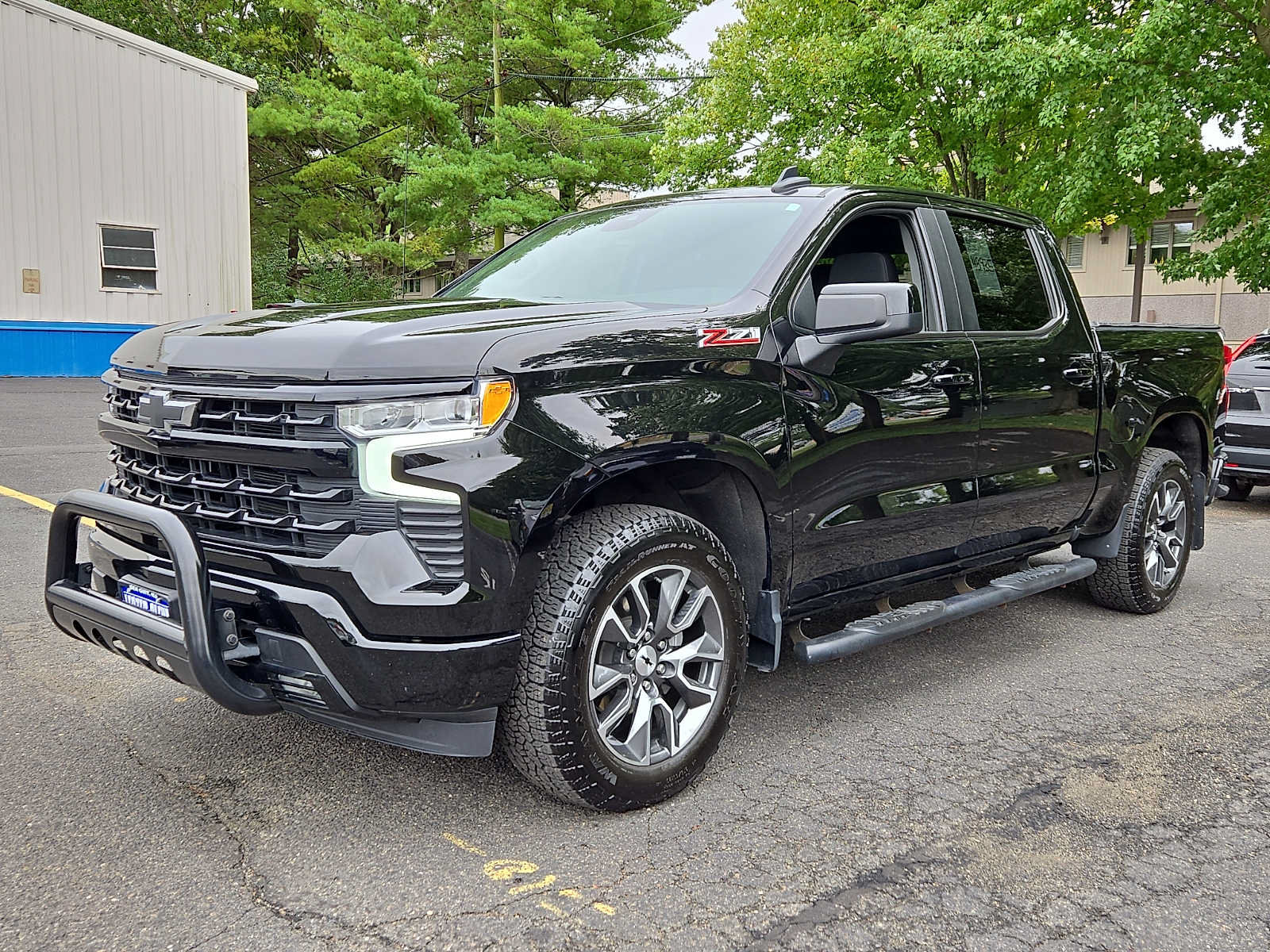 Used 2024 Chevrolet Silverado 1500 RST w/ Z71 Off-Road Package AWD/4WD image 3