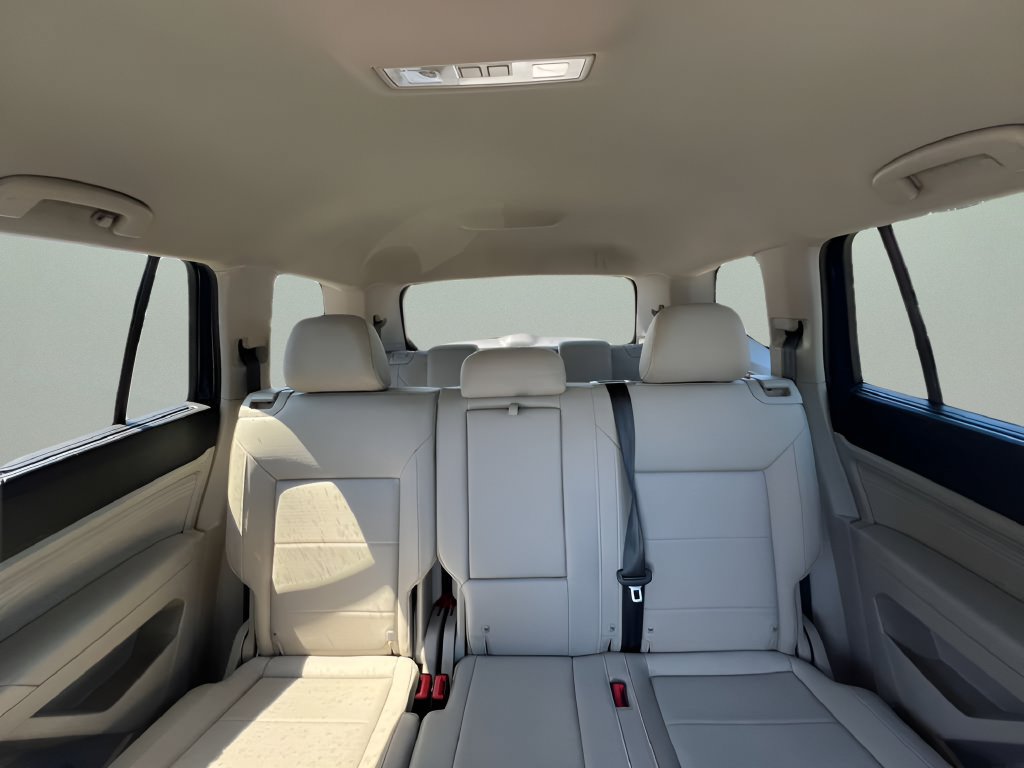Used 2023 Volkswagen Atlas SE AWD/4WD image 16
