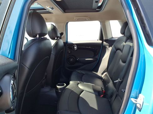 Used 2016 MINI Cooper 4-Door Hardtop FWD image 10
