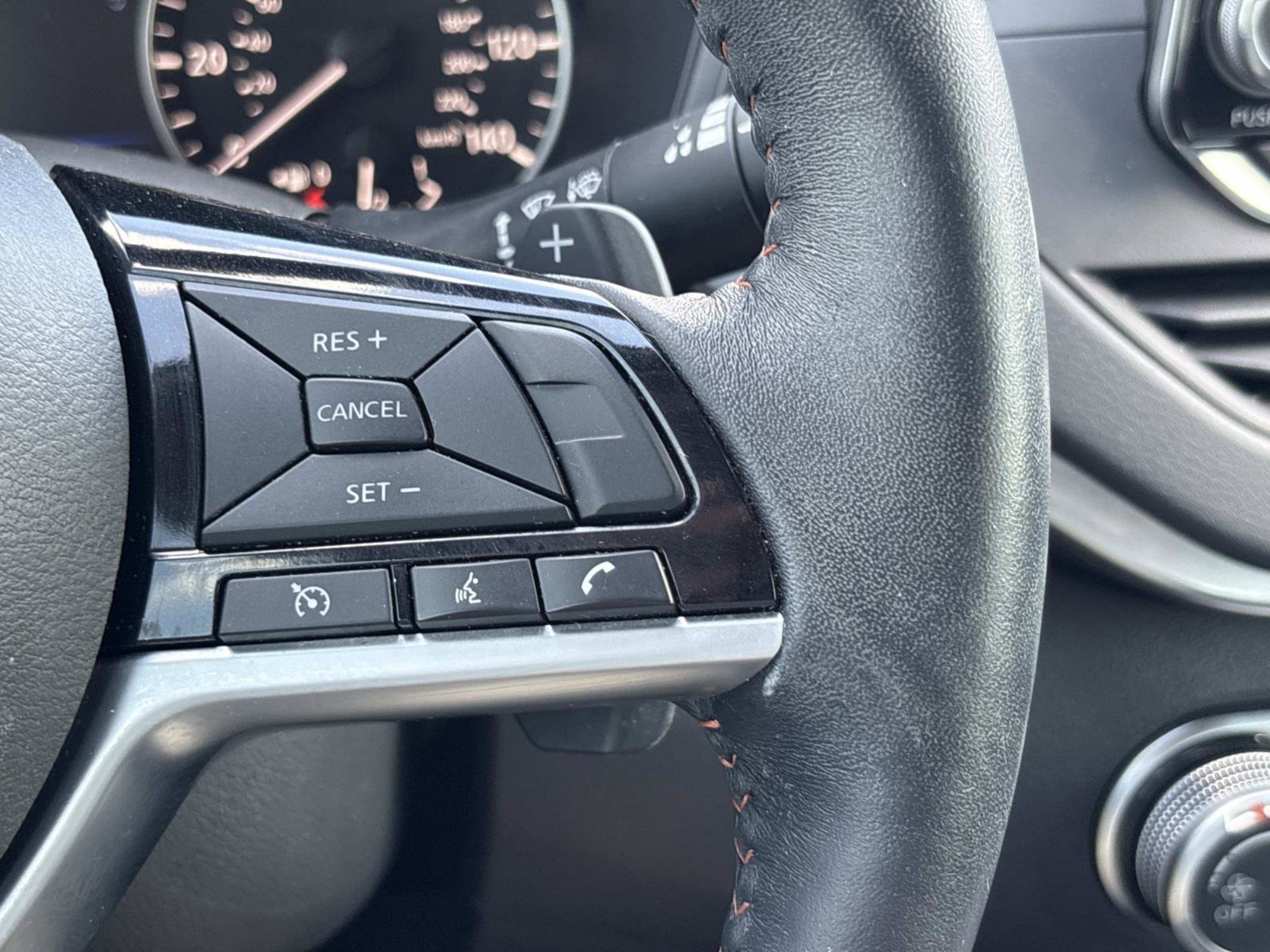 Used 2020 Nissan Altima 2.5 SR FWD image 28