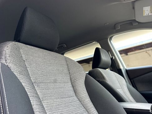 Used 2022 Nissan Rogue SV image 21