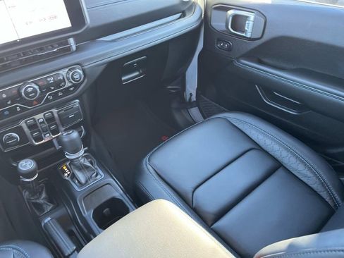 Used 2024 Jeep Wrangler High Altitude image 13