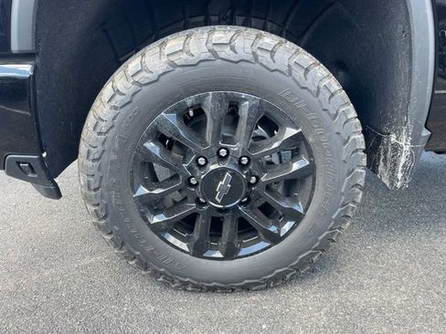 New 2026 Chevrolet Silverado 2500 LTZ w/ LTZ Plus Package AWD/4WD image 8