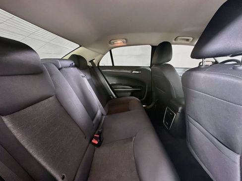 Used 2022 Chrysler 300 Touring w/ Sport Appearance Package RWD image 25