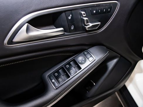 Used 2018 Mercedes-Benz GLA 250 4MATIC image 14