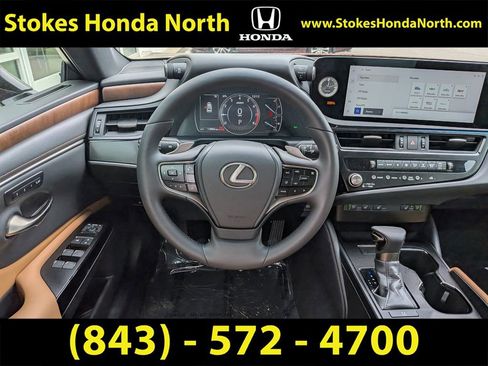 Used 2023 Lexus ES 350 w/ Premium Package FWD image 18