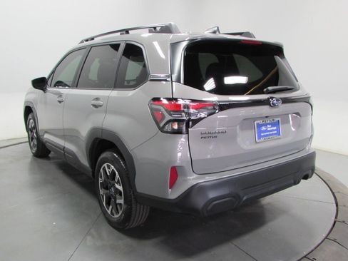 Used 2026 Subaru Forester Premium AWD/4WD image 5