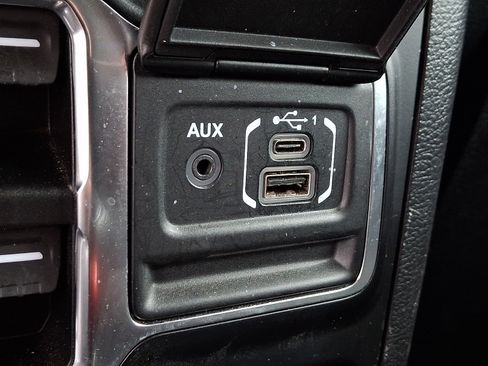 Used 2022 Jeep Wrangler Unlimited Rubicon 4xe AWD/4WD image 26